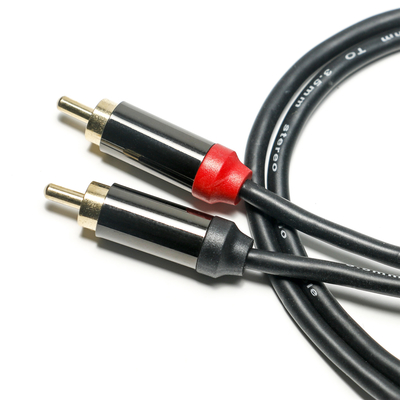Cavo audio digitale RCA placcato guscio in metallo nero copertura in PVC 3,5 mm lunghezza 1,25 m connettore dorato per audio per auto